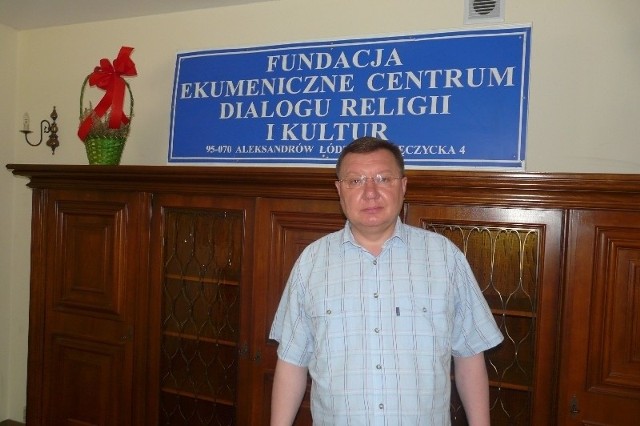 Ksiądz Jacek Stasiak szefuje fundacji Ekumeniczne Centrum Dialogu Religii i Kultur. To ona jest formalnie właścicielem kościoła św. Stanisława Kostki. Obiekt nie podlega kurii.
