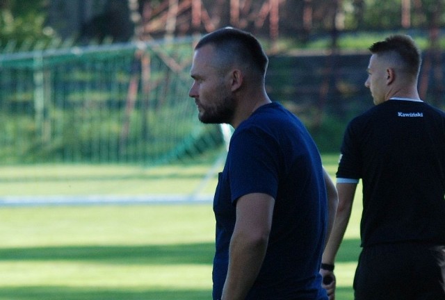 Radosław Sekuła po porażce z Hetmanem Włoszczowa nieodwołalnie zrezygnował z funkcji trenera zespołu Olimpia Pogoń Staszów.