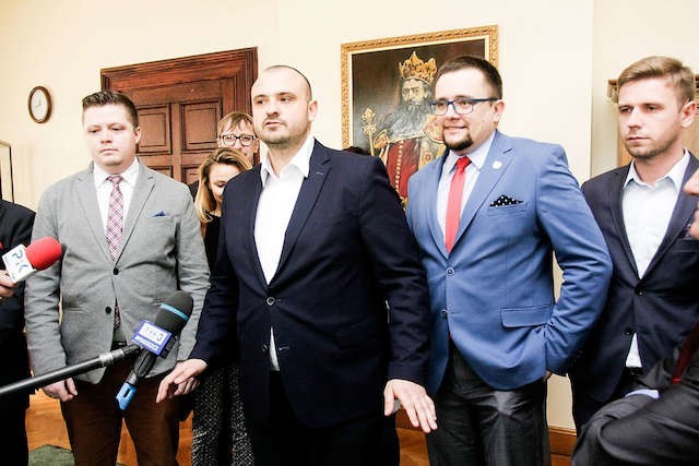 Obrazek ze środowej sesji Rady Miasta Bydgoszczy - tuż po zerwaniu obrad