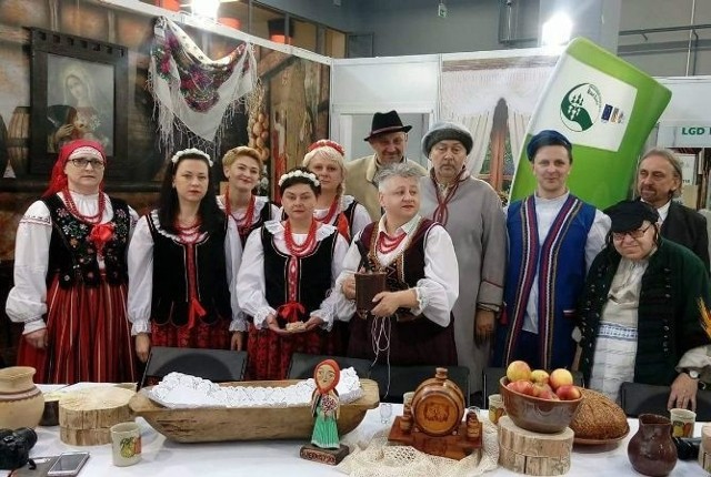  Wesele Boryny w wykonaniu członków Lokalnej Grupy Działania Region Włoszczowski zrobiło furorę na kieleckich targach.