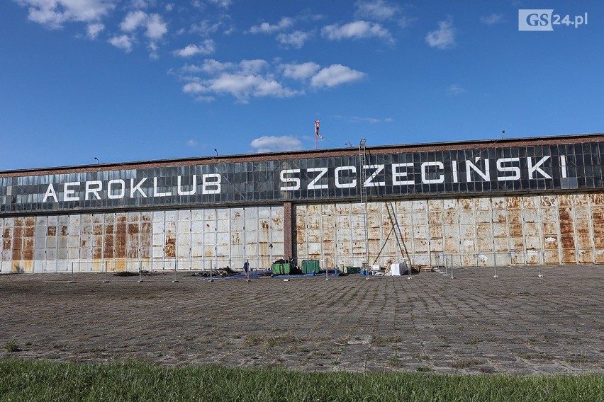 Rusza remont zabytkowego hangaru Szczecińskiego Aeroklubu [ZDJĘCIA]