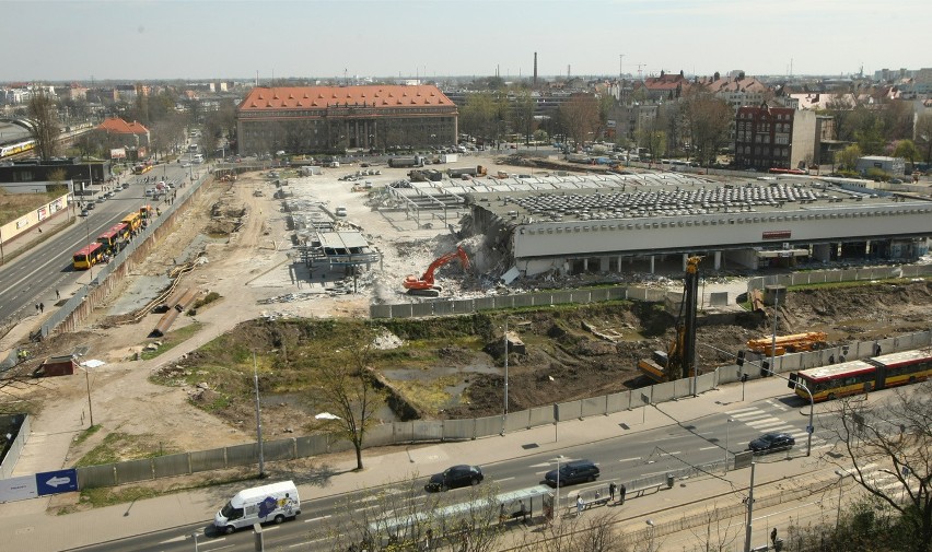 Wrocław: Tyle zostało z dworca autobusowego [ZDJĘCIA, FILM]