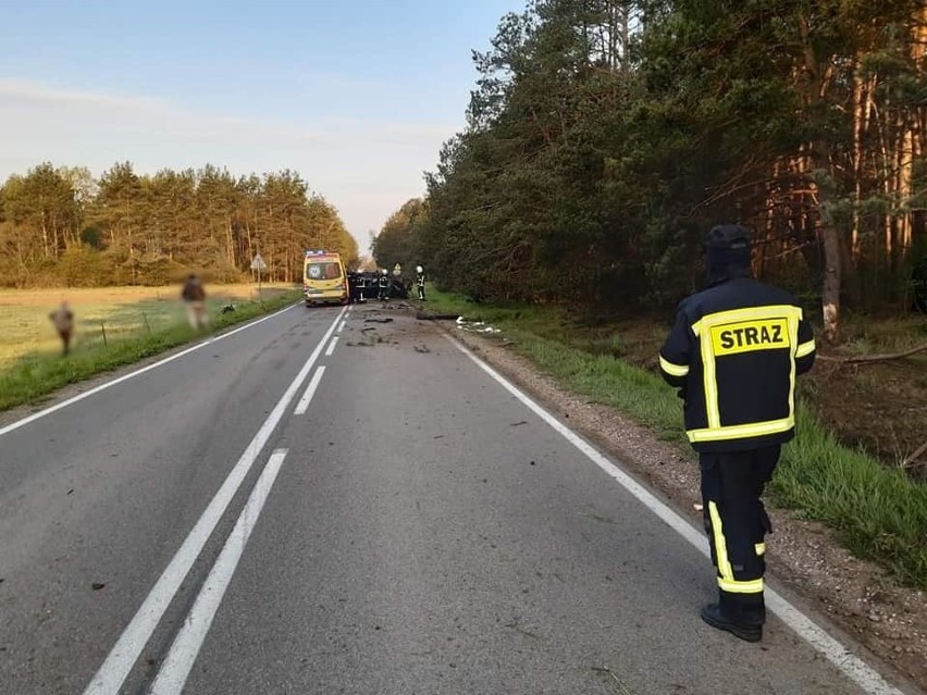 Tymianki-Dębosze. Samochód dachował. W wypadku ucierpiała jedna osoba