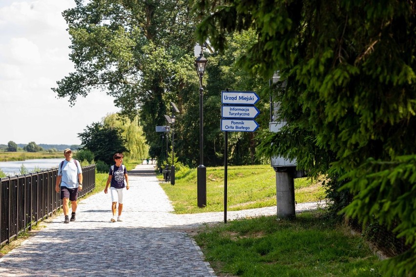 Ścieżka nad Narwią w Tykocinie ma swoich sympatyków i...