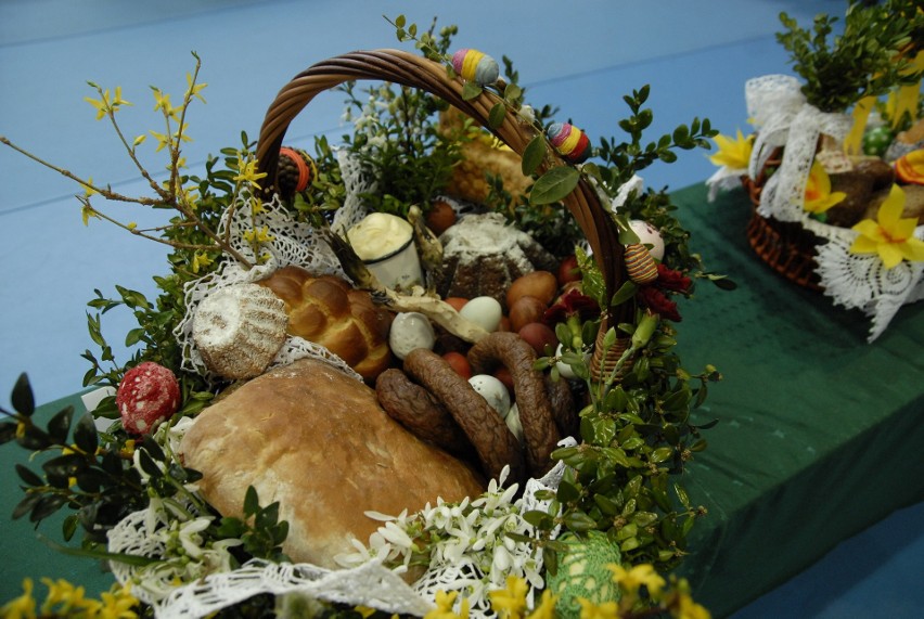 Wielkanocne  potrawy przygotowane przez gospodynie z powiatu...