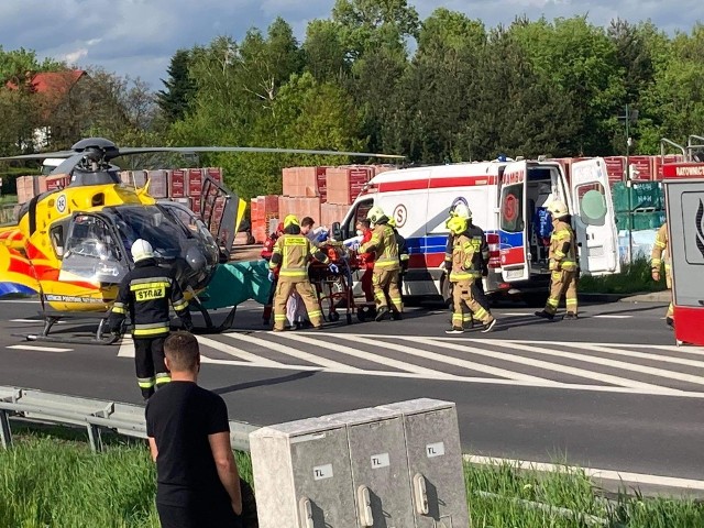 Wypadek na DK 7 w Michałowicach i ciężko ranna osoba