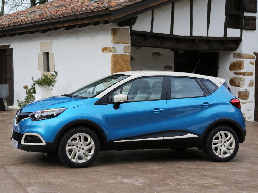 Renault Captur w wyprzedaży kosztuje od 53 900 zł.