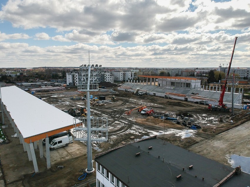 Prace nad kompleksem boisk przy ul. Pomologicznej w Skierniewicach, największej obecnie inwestycji w mieście nabierają tempa