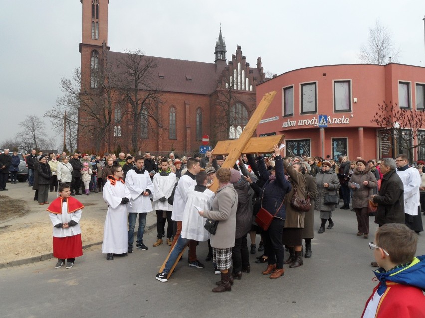 Droga Krzyżowa w Myszkowie [ZDJĘCIA]