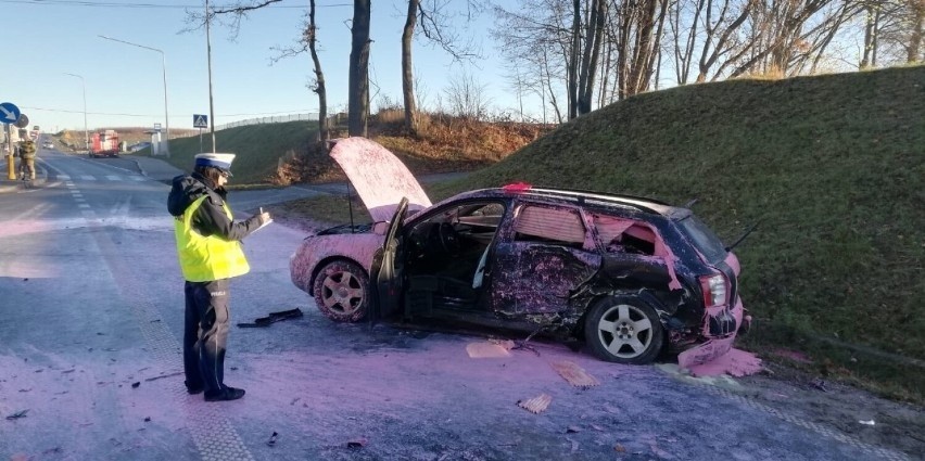 Wypadek w Kleszczewie (gm. Trąbki Wielkie). Na miejscu helikopter ratunkowy