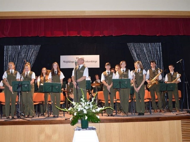 Reprezentacyjna Orkiestra działająca przy  Technikum Leśnym  to chluba szkoły.