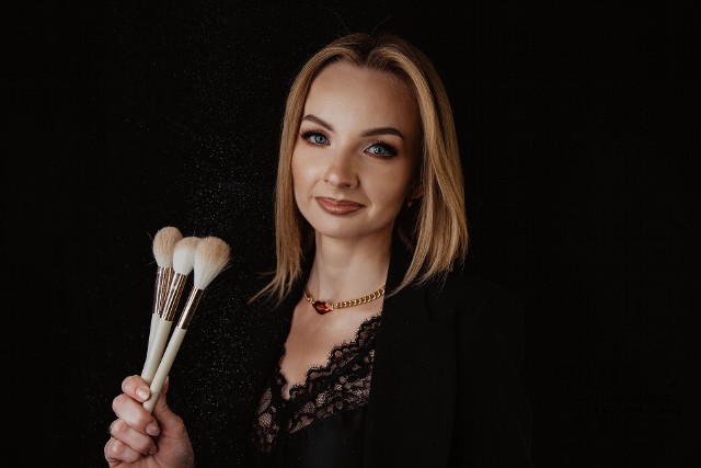 Ewelina Krzysztofik, właścicielka BEAUTY ROOM w Rakowie laureatką tytułu Make-Up Artist Roku w województwie świętokrzyskim.