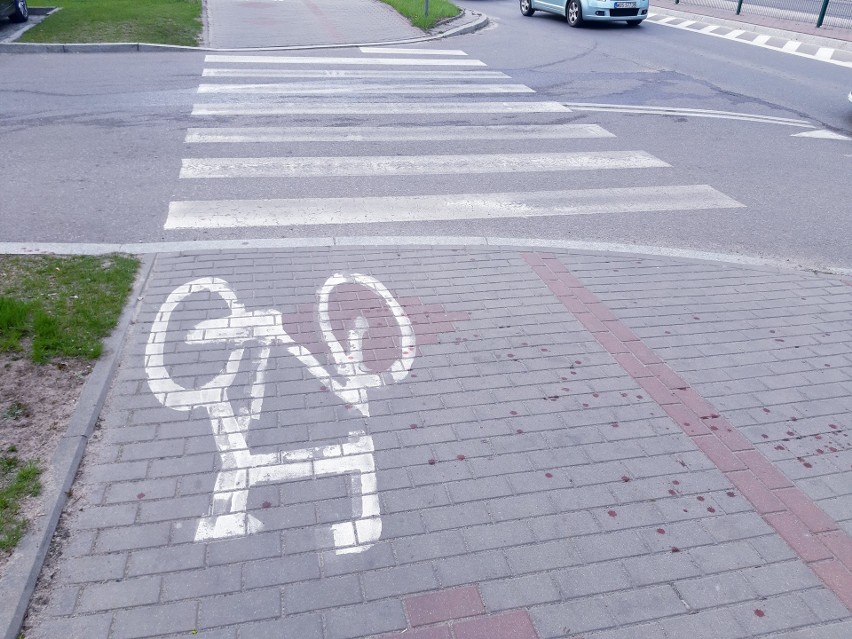 Wypadek w Ostrołęce. Przy ul. Fieldorfa "Nila" doszło do potrącenia rowerzysty. 29.04.2022