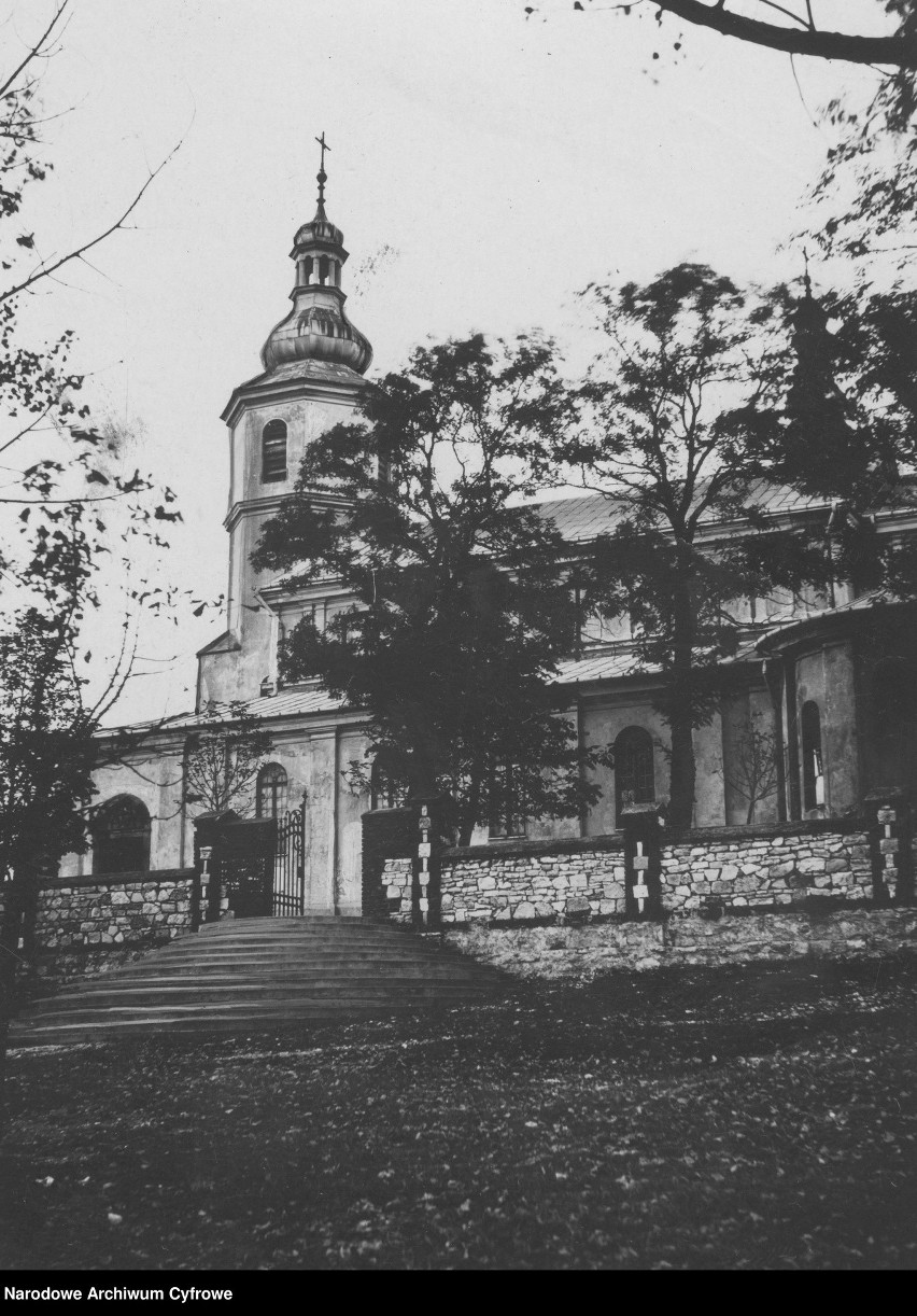 Kościół św. Antoniego w Gołonogu 1918-1929...