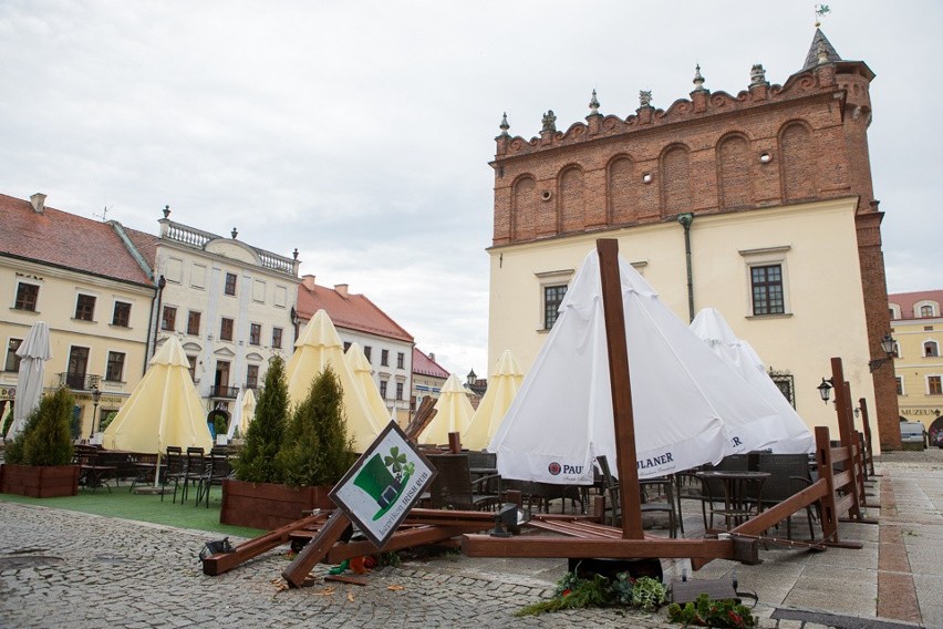 Gwałtowna burza w Tarnowie, ranni i spore zniszczenia [ZDJĘCIA INTERNAUTÓW]