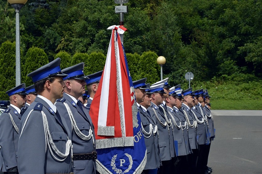 Gorlice. Święto policji, wręczono awanse i podziękowano za ciężką służbę [ZDJĘCIA]