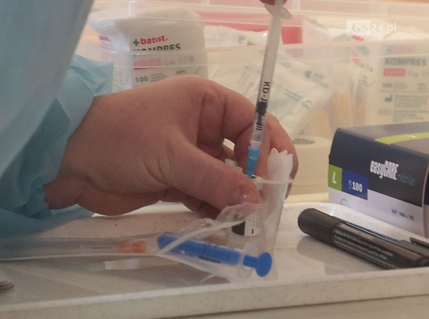 Lada chwilę szczepionki w kolejnych szpitalach w regionie. Od 15 stycznia zapisy dla wszystkich
