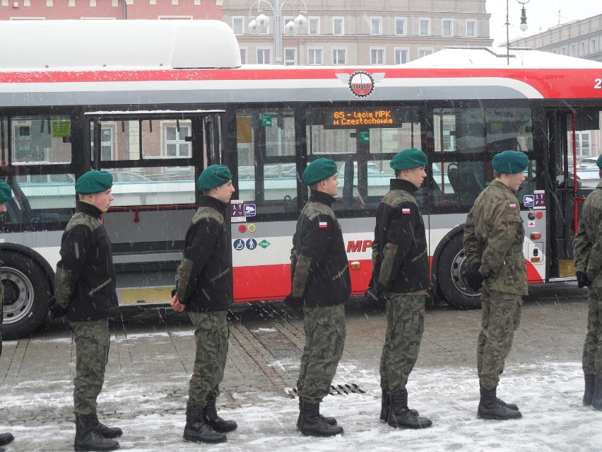 Wielki pokaz autobusów hybrydowych w Częstochowie ZDJĘCIA