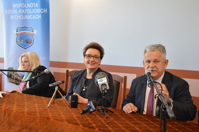Minister Zalewska przyjechała na zaproszenie Aleksandra Mrówczyńskiego i sejmowej komisji ds. rozwiązywania problemów Polski lokalnej.