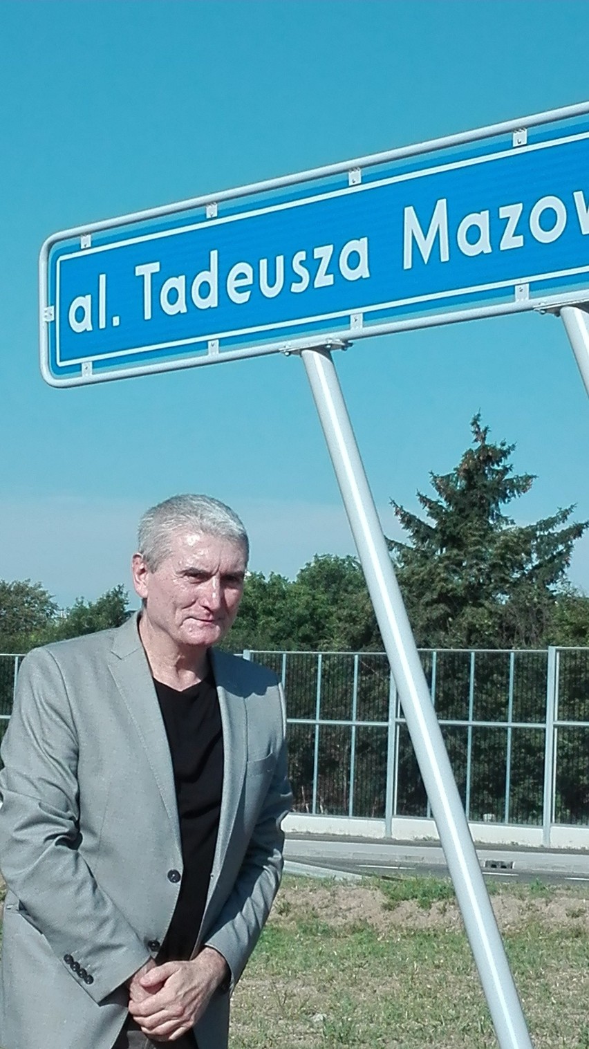 Przedłużenie ul. Bohaterów Monte Cassino do al. Solidarności już oficjalnie nosi imię T. Mazowieckiego 