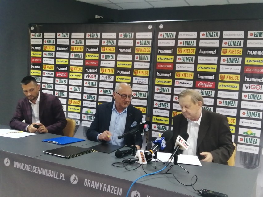 Łomża Vive Kielce przedstawiło nowych sponsorów i podpisało nowe umowy ze "starymi". Wszyscy będą na strojach. Zobacz kto to [ZDJĘCIA]