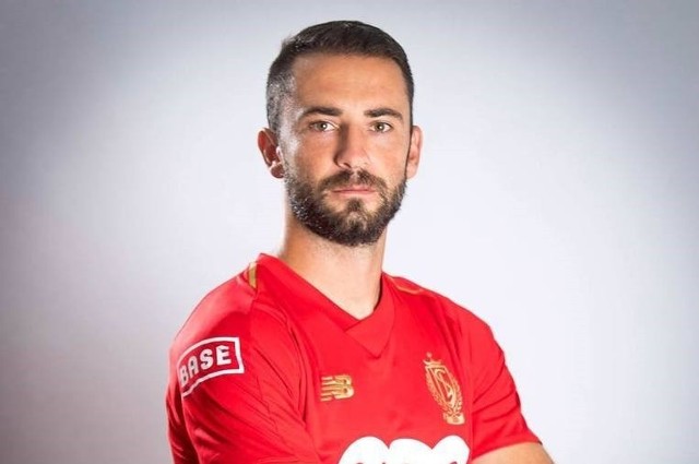 Milos Kosanović gra w Standardzie Liege