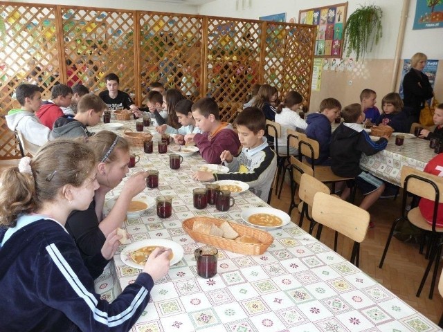 Obiad w jastkowickiej szkole.