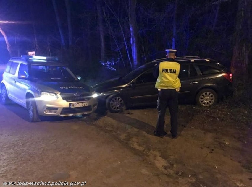 Policja zatrzymała nietrzeźwego kierowcę i jego pijanego kompana po pościgu   