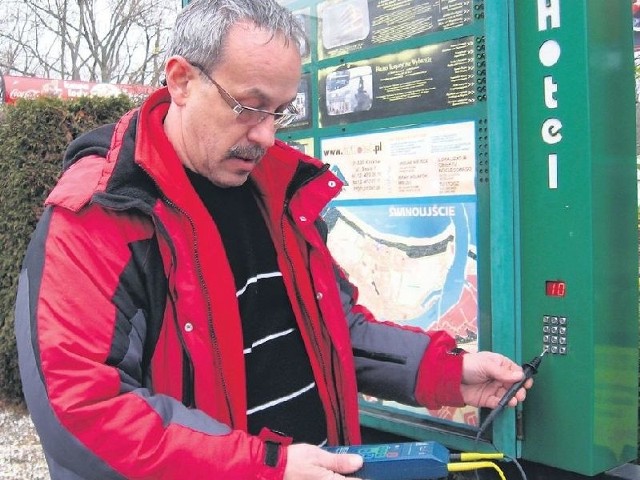 Wczoraj Mariusz Karwowski znów sprawdził tablicę. Cały czas była pod napięciem.