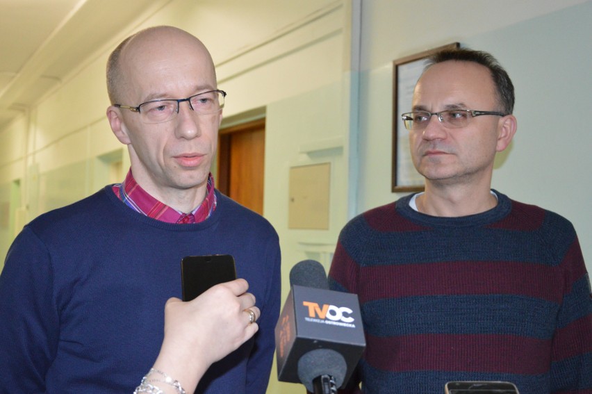 Reprezentujący lekarzy Piotr Karbowniczek (z lewej) i Piotr...