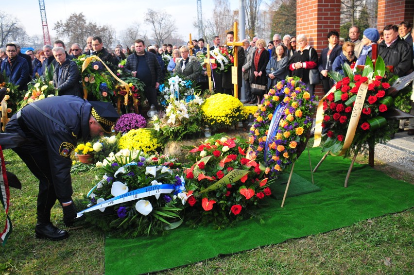 Kraków. Ostatnia droga wybitnego historyka. Prof. Wyrozumski spoczął na cmentarzu Rakowickim