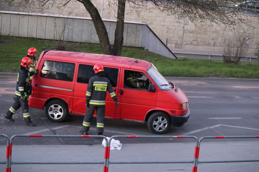 Wypadek na rondzie Grunwaldzkim w Krakowie spowodował dziś...