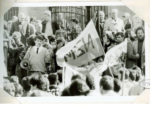 Wiec Konfederacji Polski Niepodległej zorganizowany 3 maja 1989 roku w Kielcach