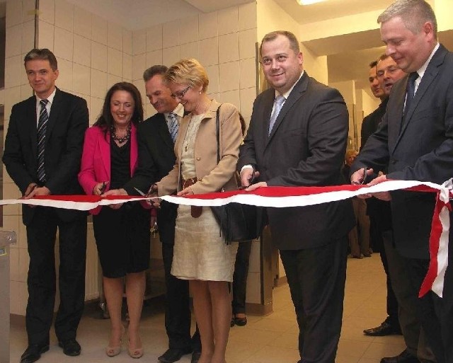 Zmodernizowany punkt żywienia w szpitalu Krystyna został otwarty z pompą w buskim uzdrowisku.