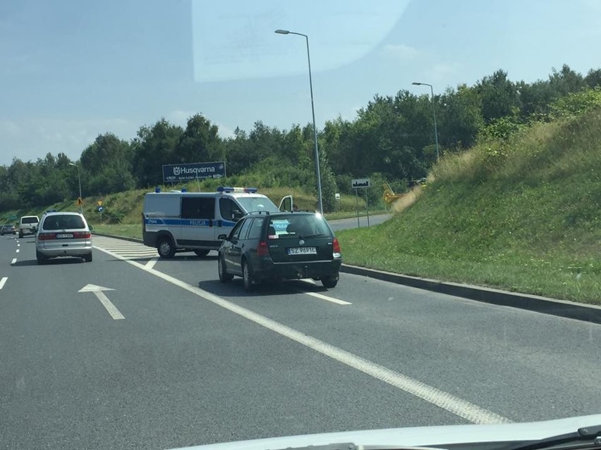 Wypadek w Rudzie Śląskiej: Przewróciła się ciężarówka [ZDJĘCIA]