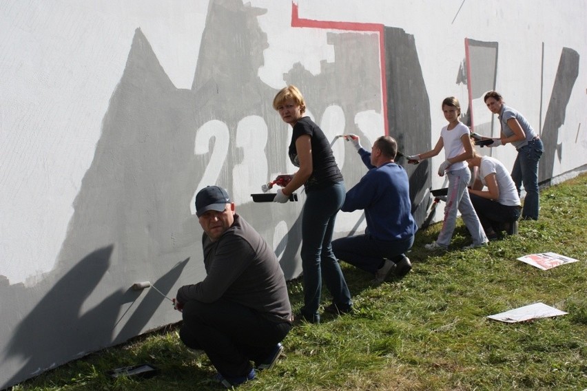 Chorzele. Powstaje mural poświęcony żołnierzom Brygady Syberyjskiej [ZDJĘCIA]