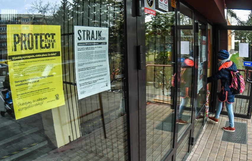 Strajk nauczycieli 2019: Poznańscy nauczyciele dostaną więcej pieniędzy. Czy to powstrzyma ich przed strajkiem?