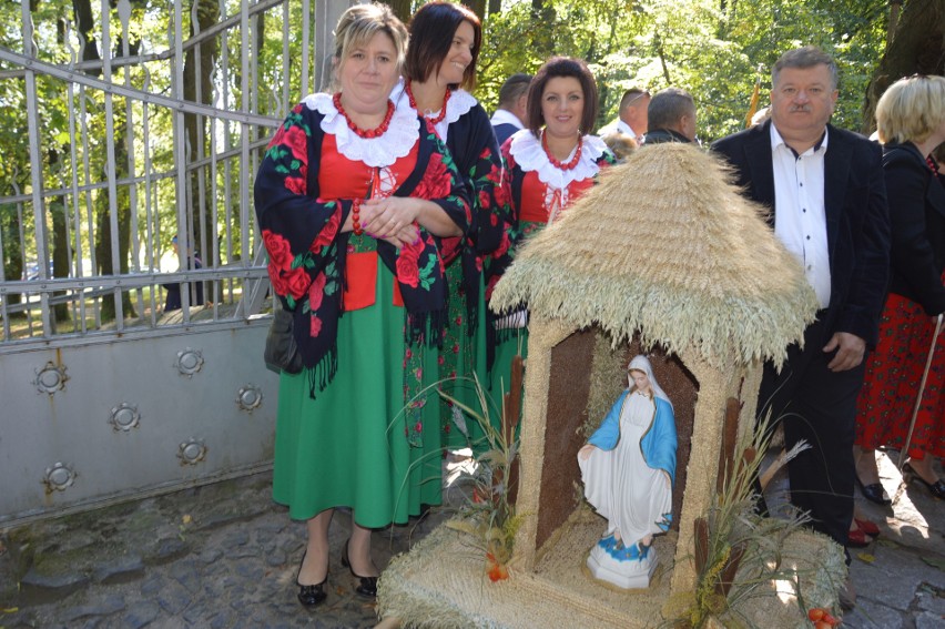 Rolnicy dziękowali za polny w grocie lurdzkiej na Górze...