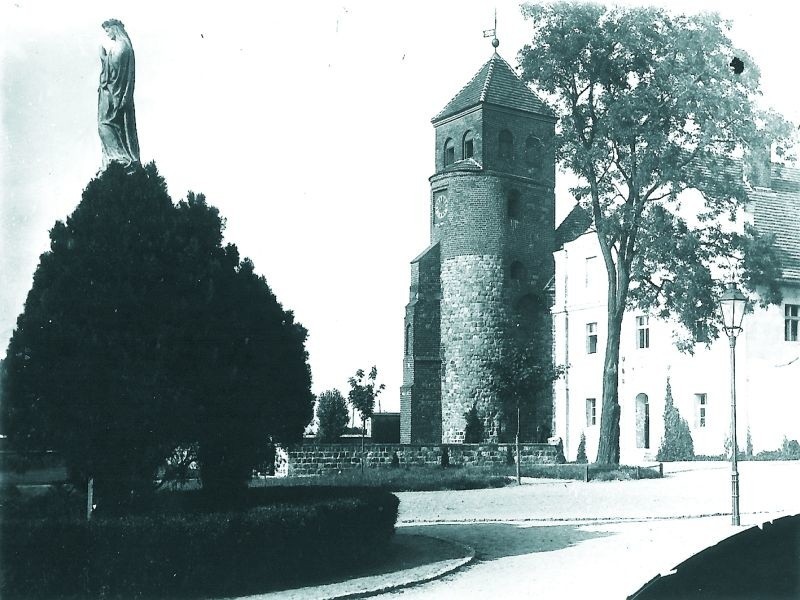 Ok. 1929 r. Widok na odrestaurowaną rotundę św. Prokopa,...