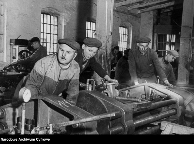 Fabryka "Wiepofama" w latach 1939-1945. Więcej zdjęć --->