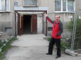W Piekarach Śląskich na osiedlu Awaryjnym prostują bloki. Finał prostowania domów w 2016 r.