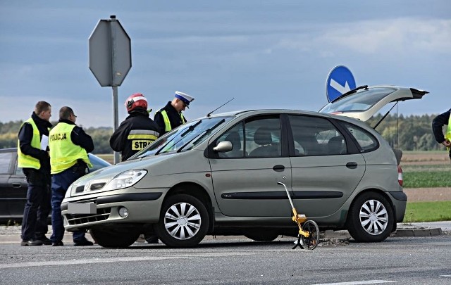 Wypadek na obwodnicy Grodkowa.