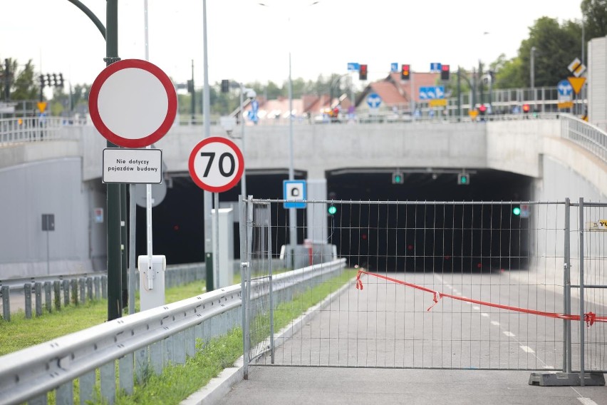 Komunikaty z tunelu Trasy Łagiewnickiej męczą mieszkańców