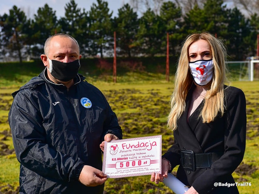 Fundacja "Pasiaste Marzenia" pomogła Albertusowi Kraków, który miał zniszczone boisko