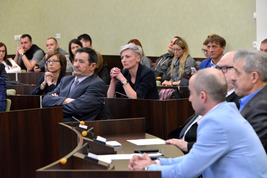 Nadzwyczajna sesja Rady Miasta Kielce w sprawie inwestycji