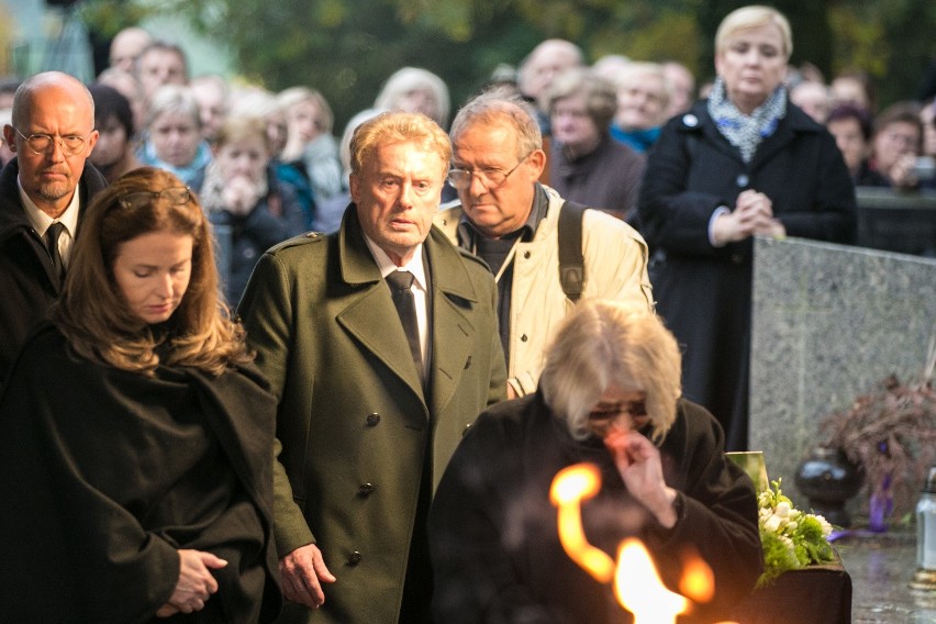 Znane osoby na pożegnaniu Andrzeja Wajdy [ZDJĘCIA]