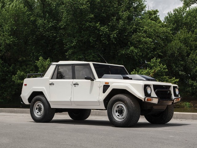 Lamborghini LM002 / Fot. materiały prasowe