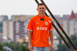 około 300 tys. euro - Damian Dąbrowski