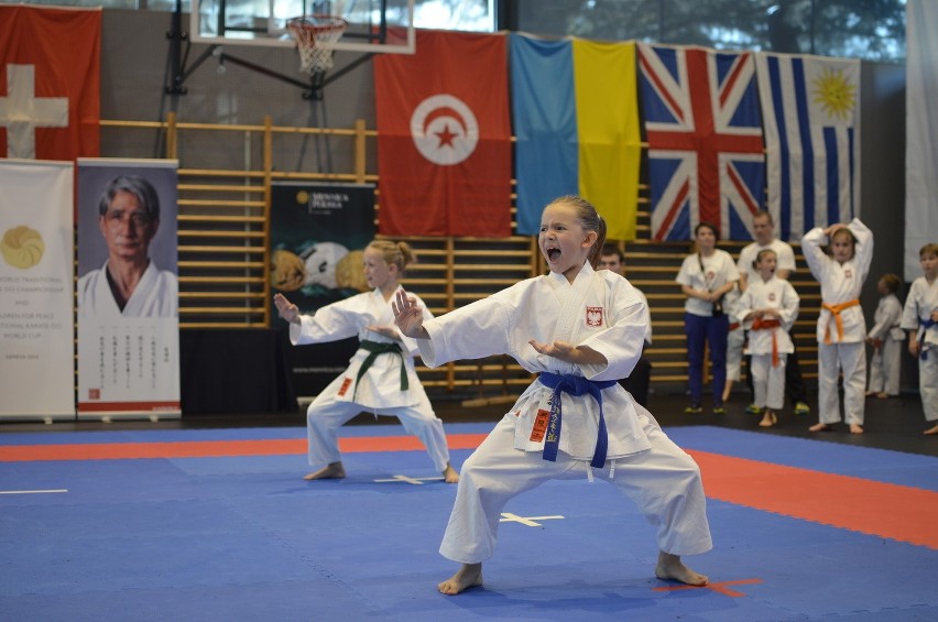 14 medali niepołomickiej AKademii Karate Tradycyjnego w Pucharze Świata Dzieci w Genewie