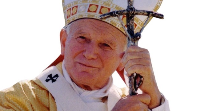 Radni Radomska bronią dobrego imienia Jana Pawła II. Zobacz zdjęcia z sesji.